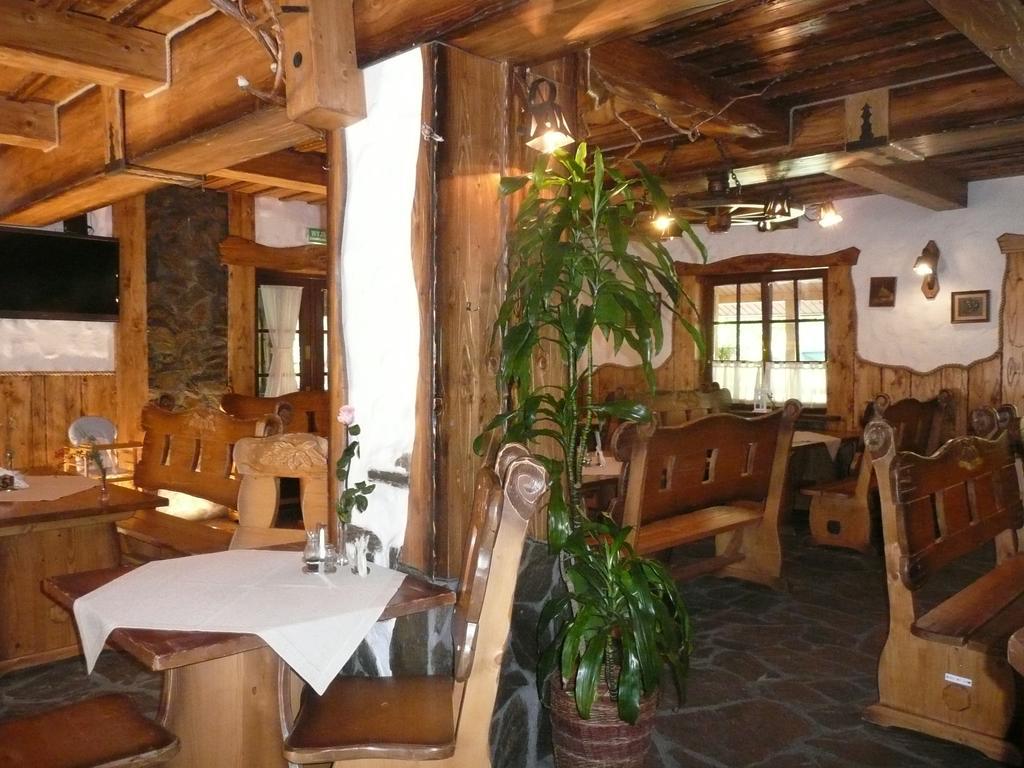 Karczma Parchatka Экстерьер фото