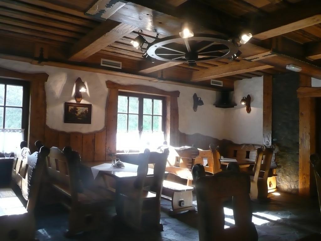 Karczma Parchatka Экстерьер фото
